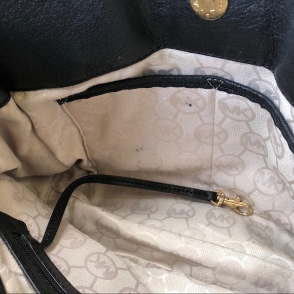 Michael Kors Black Hamilton Medium Bag - Picture 5 of 12